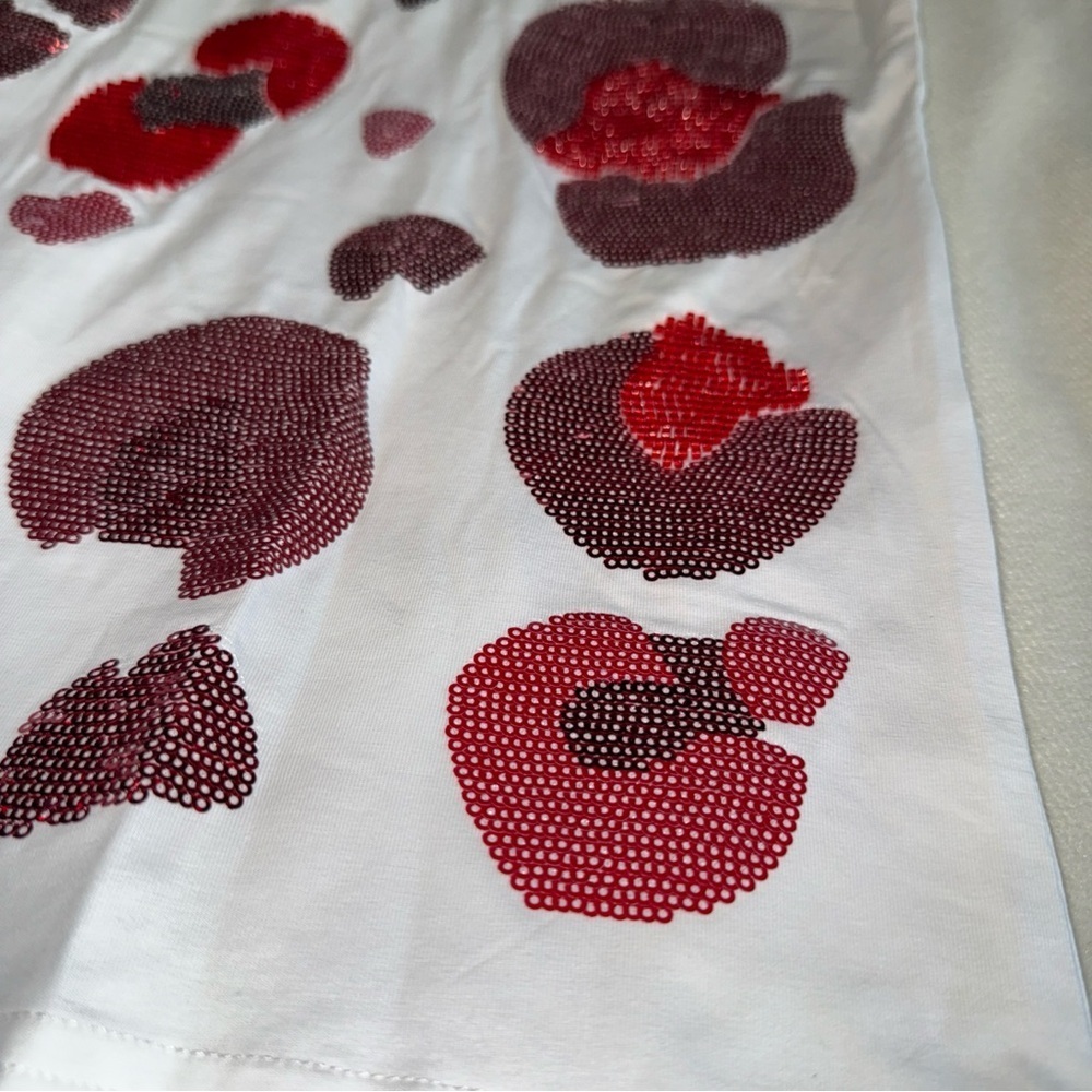 QUEEN OF SPARKLES Red and White Short Sleeve Tee l sequin beaded new - Picture 6 of 8